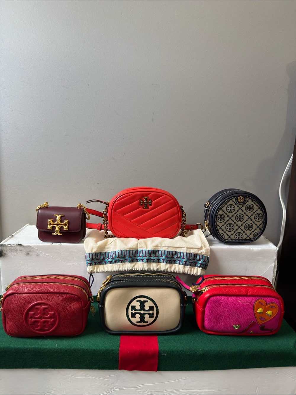 Authentic !❤️Tory Burch Red Quilted Leather Camera Bag 💼👛👝👜
